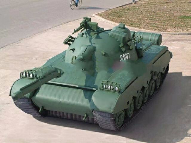 田东军用充气坦克车